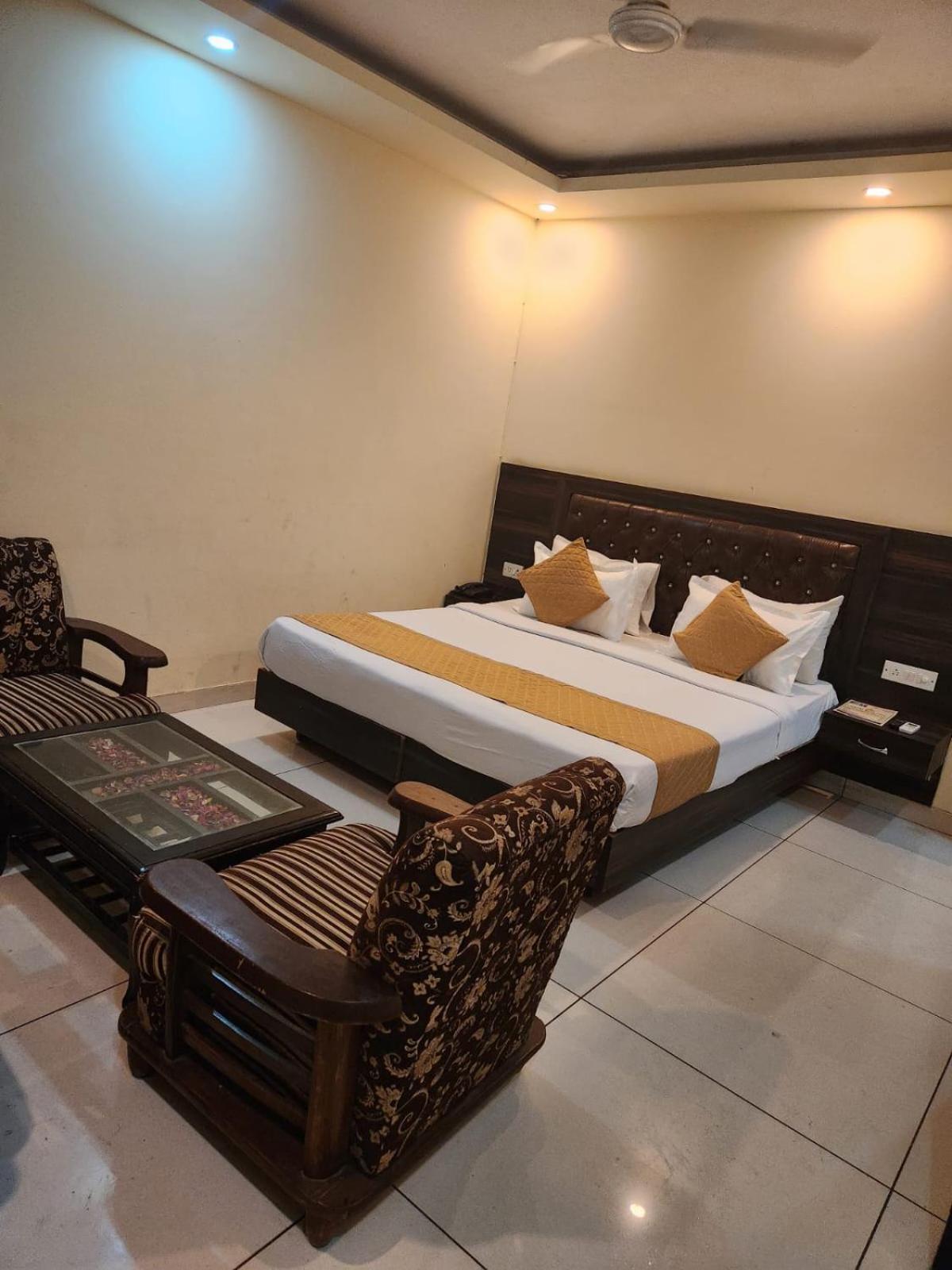 Lite Plaza Hotel New Delhi